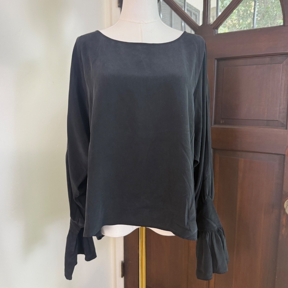 L'agence‎ Silk Blouse Lantern Sleeve w/Slit Whimsygoth | Black | Size Medium